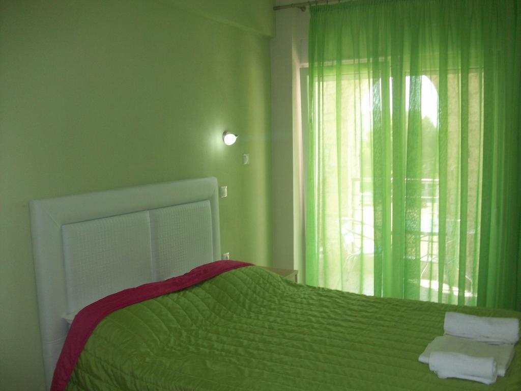 Mavridis Rooms Nikiti  Rum bild