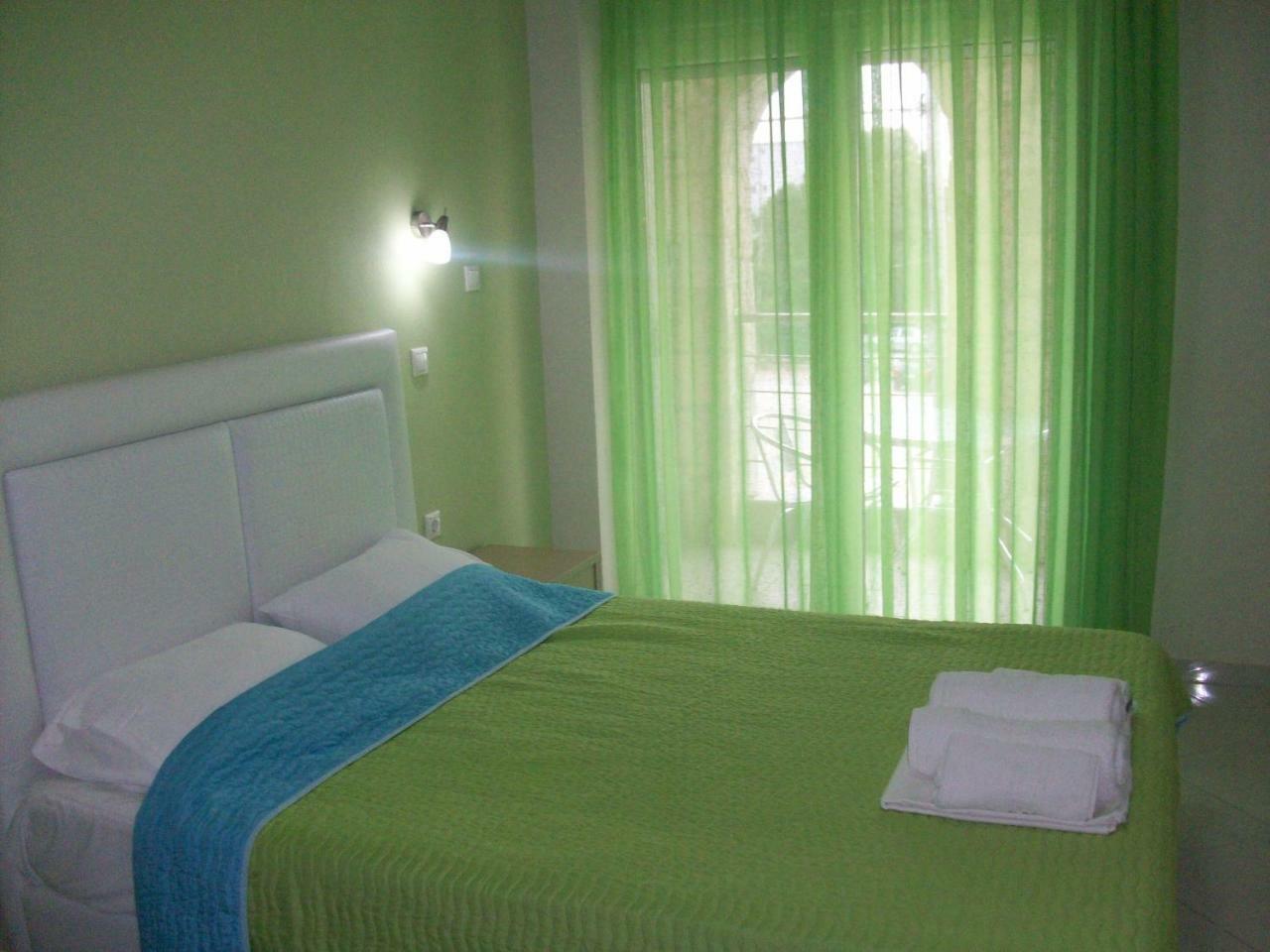 Mavridis Rooms Nikiti  Exteriör bild
